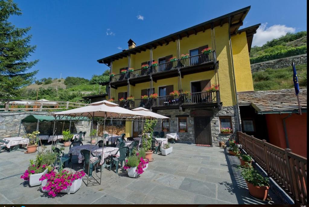 Hotel Veneriaz Nus Exterior photo